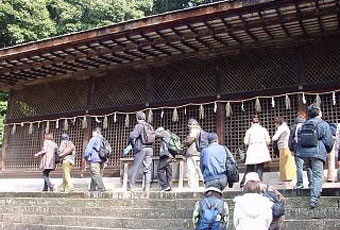 日本最古の神社建築「宇治上神社」（世界遺産）