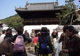 禅寺「興聖寺」門前附近にて